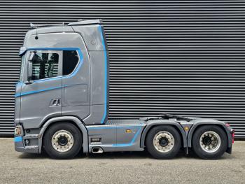 S730 6x2/4 - LIFT - STEERING AXLE / RETARDER / FULL AIR /